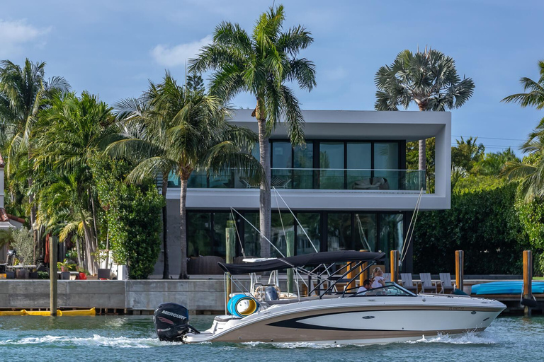 Miami: Miami Skyline Vintage Yacht Cruise,Miami: história do cruzeiro pelo porto de Miami