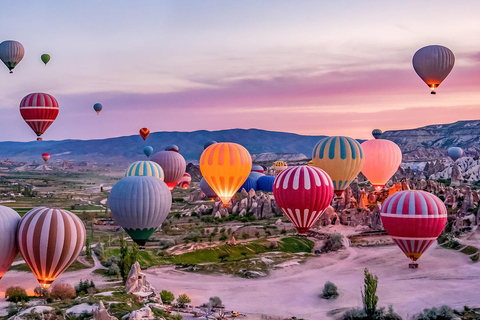 Ballonvaartticket Cappadocië Göreme Valleien Zonsopgang!