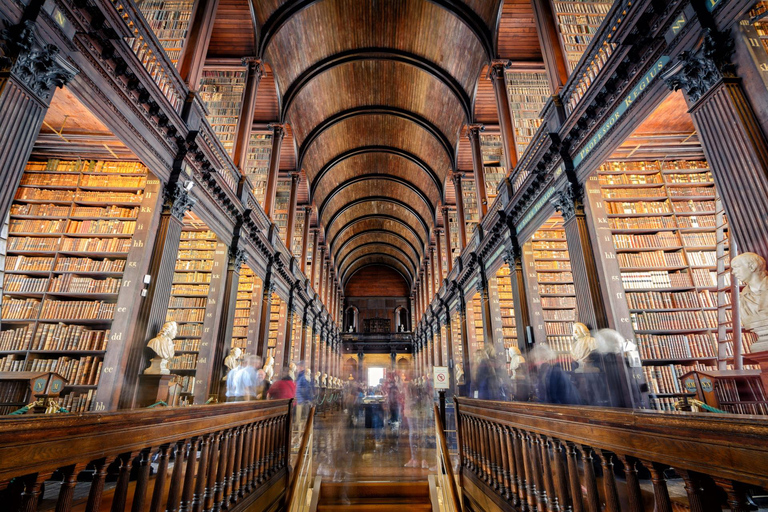 Dublin: Book of Kells, Dublin Castle and Christ Church TourEnglish Tour