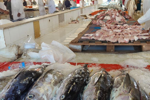 Muscat: Visit Sinaw Market, Izki Village, & Jarnan Cave Tour