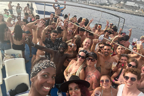 From Puerto Rico: Boat party along the coast. From Puerto Rico: Boat party along the coast