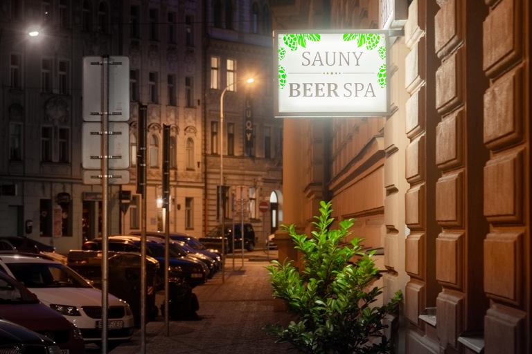 Praag: Beer Spa Experience met onbeperkt bier en saunaBeer Spa Experience - kamer voor maximaal 4 personen