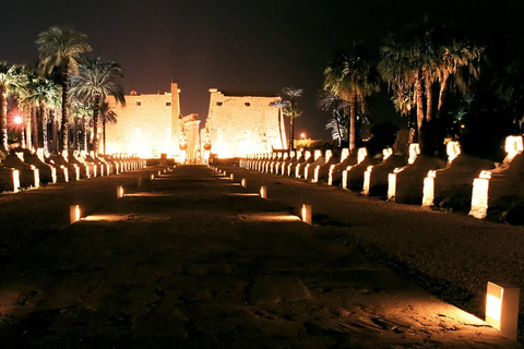 Giro in feluca al tramonto, spettacolo di suoni e luci al Tempio di Karnak