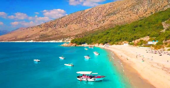 Saranda: Kroreza Bay Boat Tour with Snorkeling & Drinks