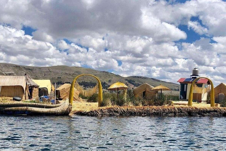 Puno: Ausflug zu den schwimmenden Inseln Uros 2D