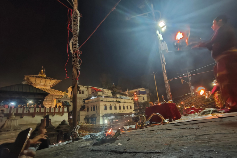 Kathmandu: Pashupatinath Temple Evening Aarati & Cremation