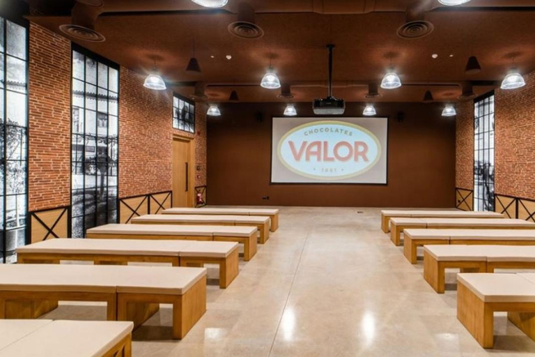 Villajoyosa: Visit the Chocolate Factory and the town by van from Alicante Villajoyosa: Visit a Chocolate Factory and the Village by Van from Alicante