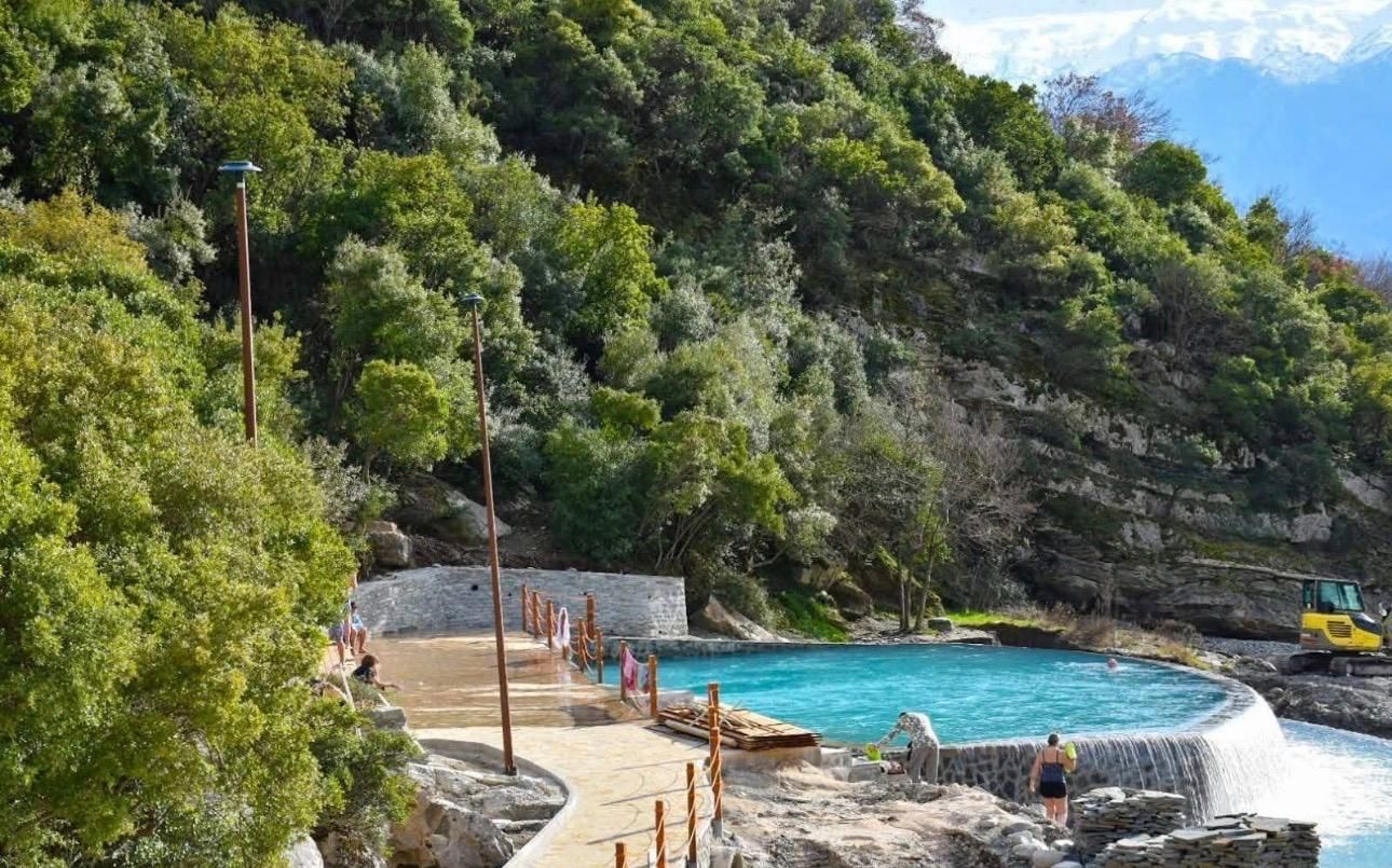 Saranda: Tour zu den Thermalbädern von Përmet und zur Langarica-Schlucht