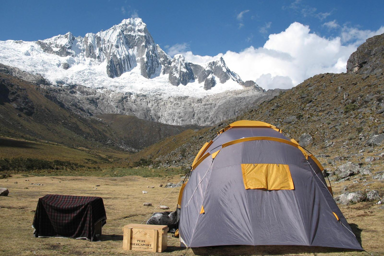 Huaraz: Tour guiado de 4 dias pelo Trekking Santa Cruz