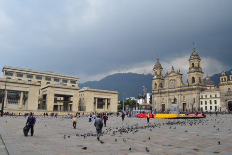 Bogotá: Real City Life & Cultural Districts Group Tour