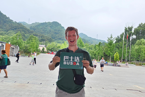 Popołudniowy transfer autobusem do Wielkiego Muru w Mutianyu + bilet wstępuTransfer samochodem do Mutianyu z biletem wstępu + odbiór z hotelu