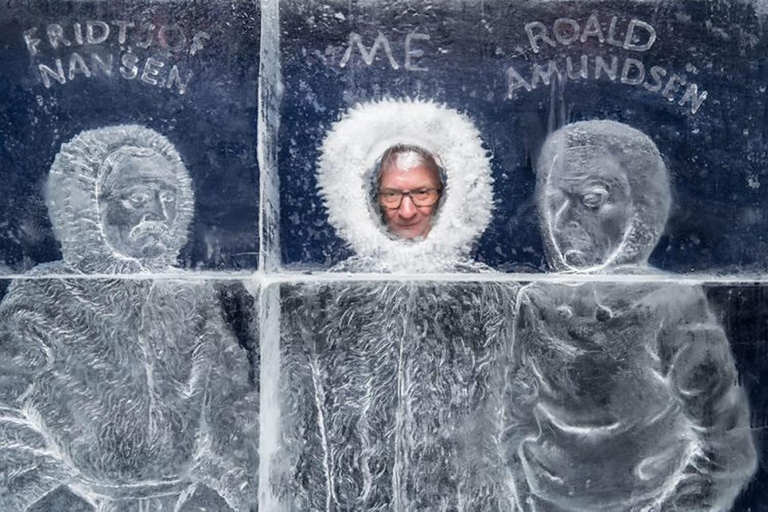 Tromsø: Magic Ice Bar Entrance and Welcome Drink