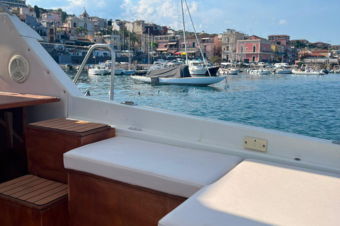 Catania: Sunset Boat Excursion to Acitrezza + Dolphin Watching
