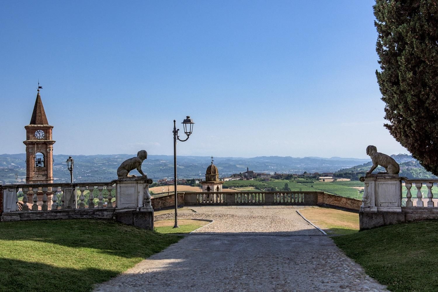 Zu Tisch mit den Savoyer – Govone, Pollenzo und die Weine des Piemont – FULL DAY