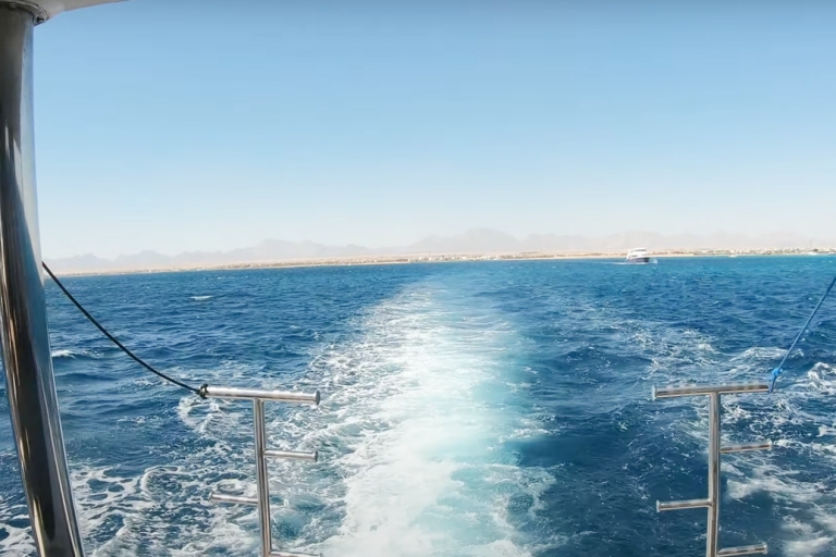 Sharm El Sheikh: luksusowy rejs Ras Mohammed i White IslandPrywatny rejs łodzią ze snorkelingiem, Białą Wyspą i lunchem w formie bufetu