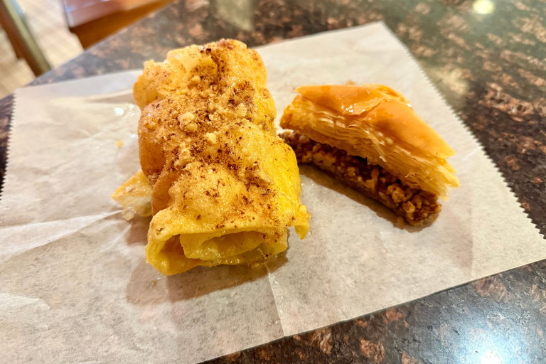 Detroit: Secret Food Tour with Tastings