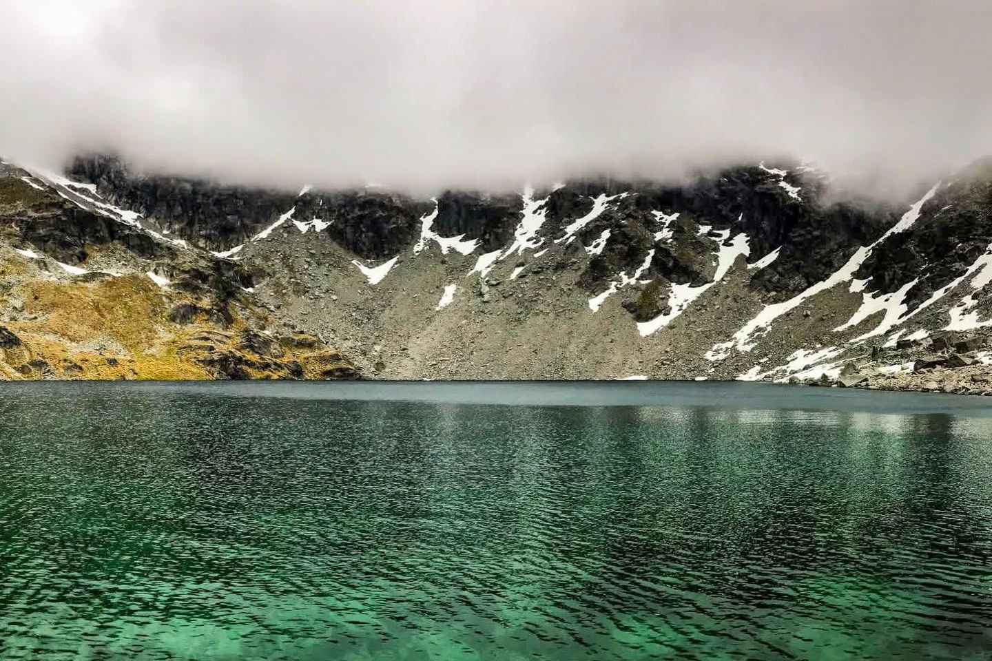 Queenstown - Hiking Middle Earth: Lake Alta (Remarkables) - Queenstown - Hiking Middle Earth: Lake Alta (Remarkables)