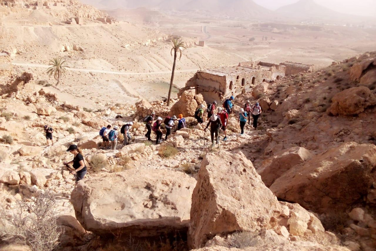 Trekking dans le sud tunisien CHENINI