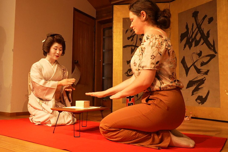 Tokyo: 1 Hour Geisha Show Experience in Asakusa