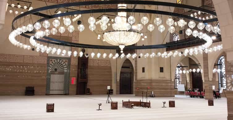 Discover Bahrain: Private Guided City Tour with Lunch photo 2