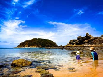 Phuket: PromthepCape,Swim Ya-Nui Beach,Buddha,Chalong Temple
