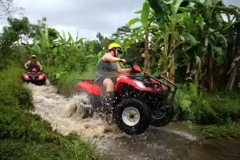 ATV na selva e trekking ao nascer do sol no Monte Batur