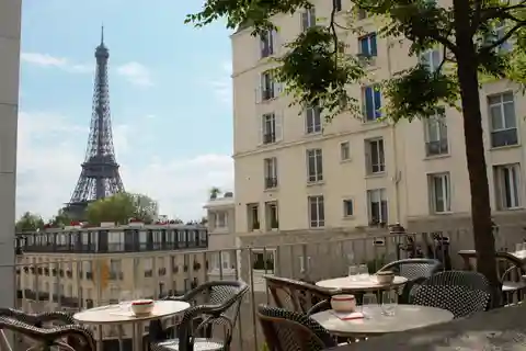 Flygtransfer Beauvais - Paris + Tillval för stadsvandring