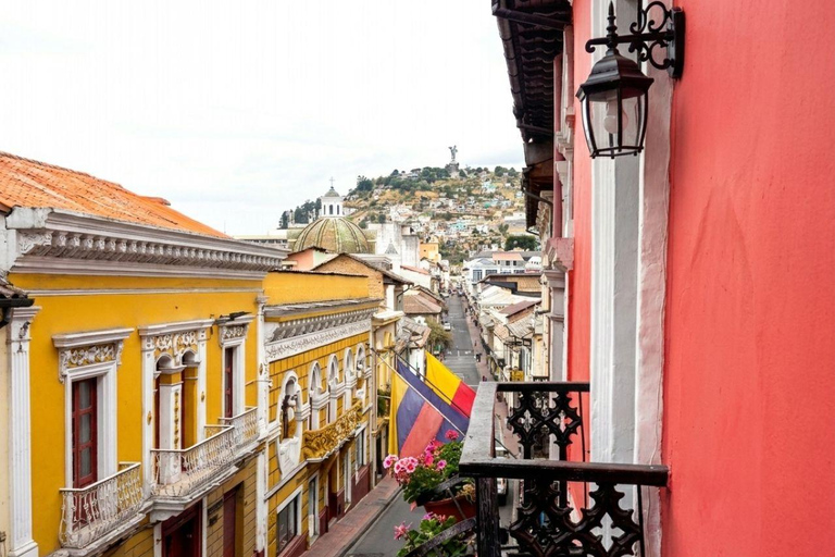 Quito: Immersive Historic Center, Sightseeing Tour, and Cocoa Food Tasting Quito: Immersive Historic Center, Sightseeing Tour, and Cocoa Tasting