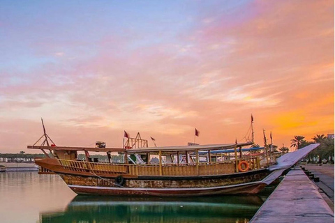 Doha: Barco Dhow Tradicional Con servicio de recogida y entrega de