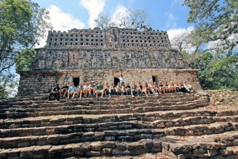 San Cristóbal: 5 días de aventura en la selvaCabaña con baño compartido fuera de la selva