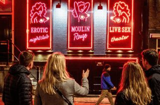Amsterdam: Tour durch das Rotlichtviertel auf Englisch oder Deutsch