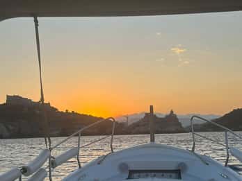 Riomaggiore: tour delle Cinque Terre al tramonto con vino e focaccia