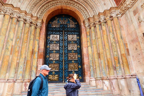 Cuenca: Tour personalizado de 2 dias em inglês com guia local