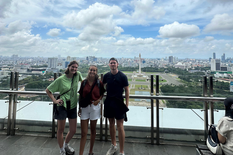 Tour in scooter della città di GiacartaTour della città in scooter a Giacarta