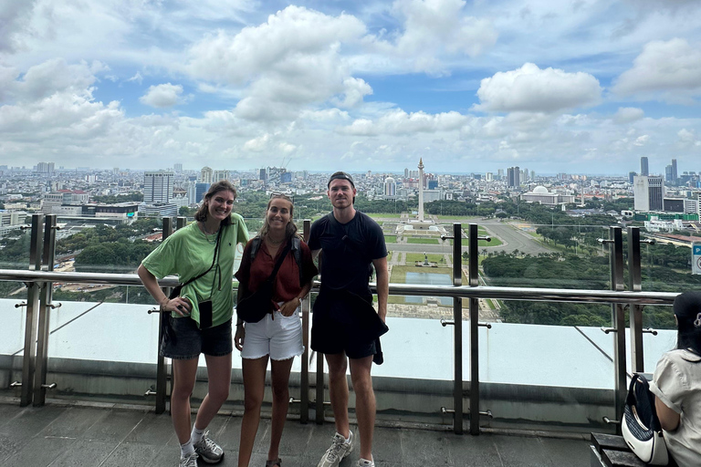 Tour in scooter della città di GiacartaTour della città in scooter a Giacarta