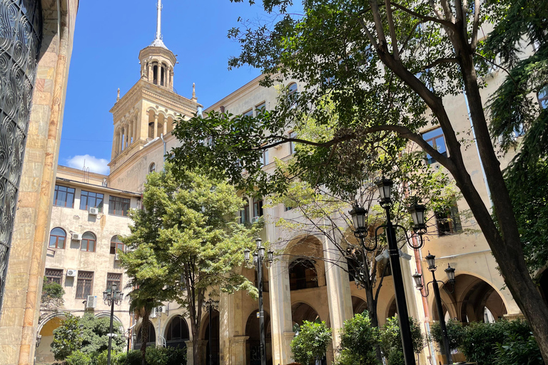 Tbilisi: Tbilisi sovietica - Dalla propaganda all'esecuzioneTbilisi: la Tbilisi sovietica - Dalla propaganda alla realizzazione