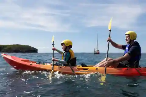 Cornwall: Guided Sea Kayak Tour with Photos