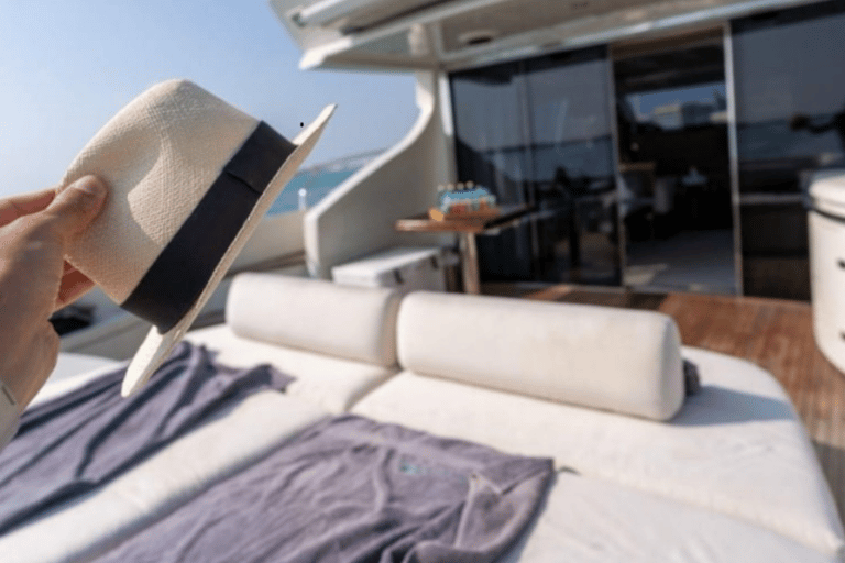 Abu Dhabi: Yachtcharter