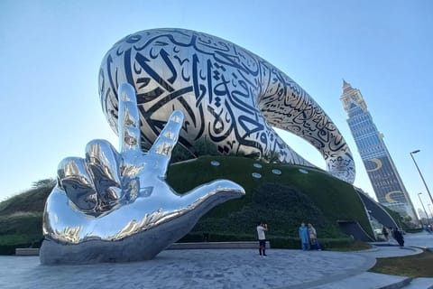 Dubai: Private Layover Tour with Lunch and Airport Pickup
