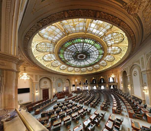 1 día: Parlamento, casa de Ceaușescu y Museo del Pueblo