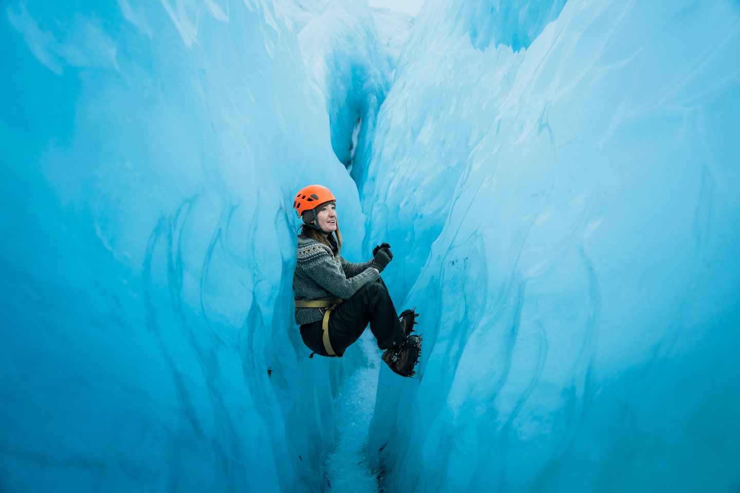 Skaftafell: Blue Ice Maze Glacier Hike & Crevasse Tour