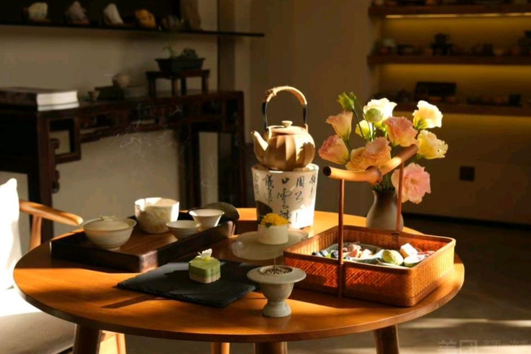 Shanghai: Shaoshanji Mansion Entry Ticket with Tea Courtyard Tea Experience for Three