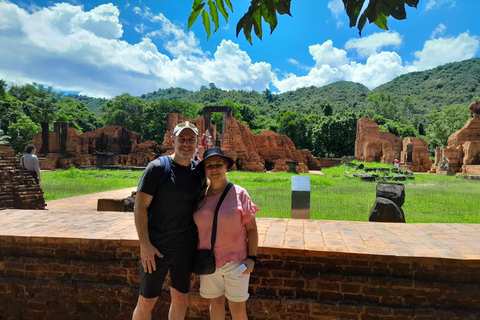 Excursão particular à Ponte Dourada, Ba Na Hills e Terra Santa de My Son