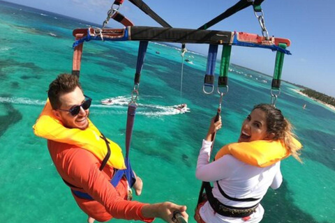 Sky High Thrills Parasailing Experience (expérience en parachute ascensionnel)