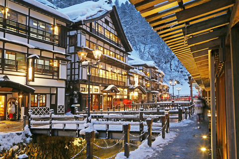 Vanuit Tokio: Ginzan Onsen, Zao Sneeuwmonsters 2-Daagse TourOphaalservice vanaf Tokio Station Marunouchi om 7:30 AM