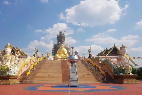 Da Chiang Rai a Chiang Mai: tour panoramico privatoDa Chiang Rai a Chiang Mai: tour privato con trasferimento panoramico