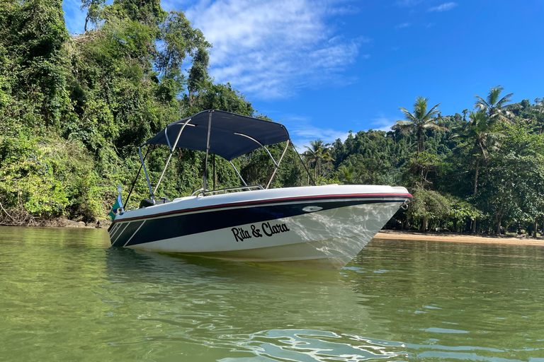 Paraty: Speedboat Tour of the Islands and Paradise Beaches Paraty: Speedboat Ride to the Islands and Paradise Beaches