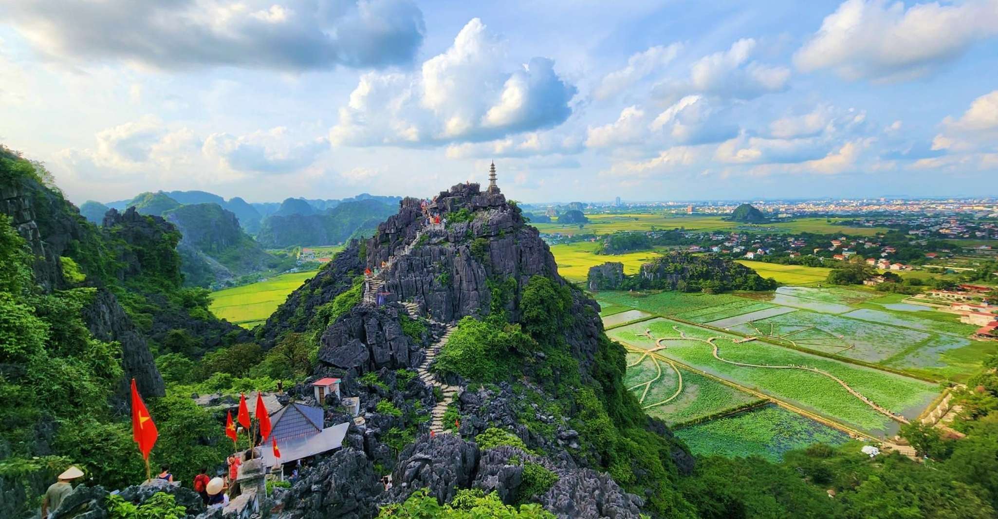 Hanoi, Ninh Binh Day Trip with Tam Coc, Hoa Lu & Mua Cave - Housity