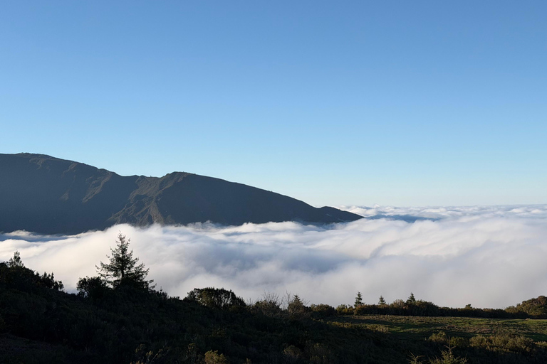 Madeira: Sunrise above the clouds + Miradouro dos Balcões