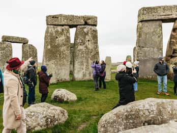 From London: Stonehenge Inner Circle and Windsor Day Trip